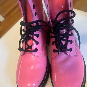 Doc Dr. Martens hot pink ankle boots SZ 8 women’s  Patent leather  Very good